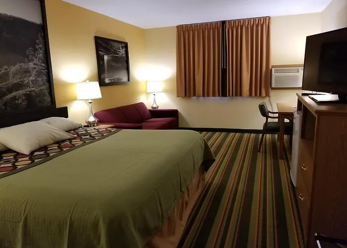 Super 8 By Wyndham Ottawa Starved Rock