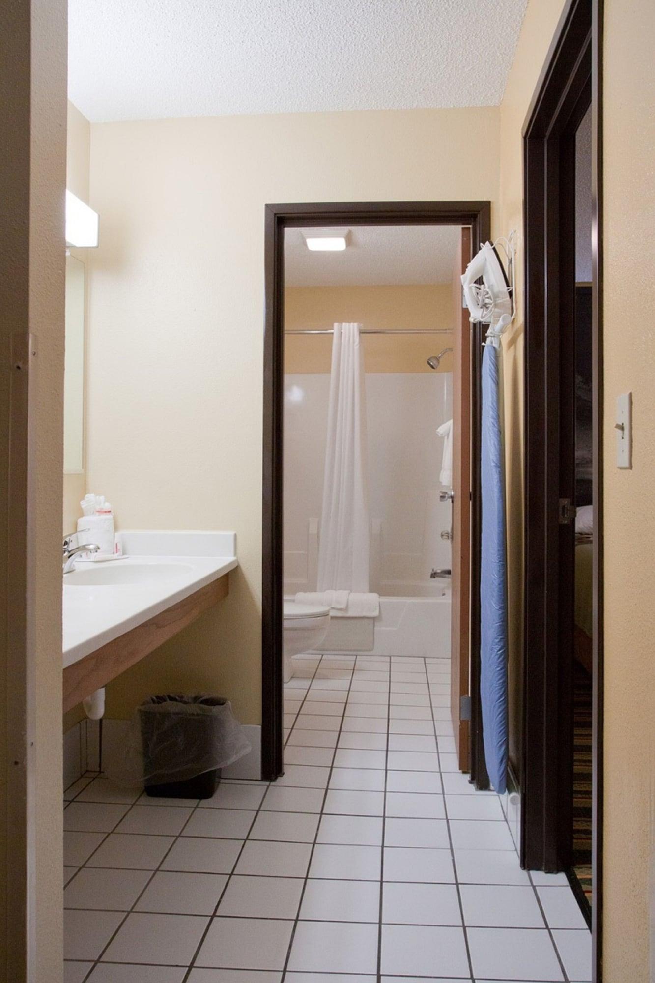 Super 8 By Wyndham Starved Rock Hotel 2*