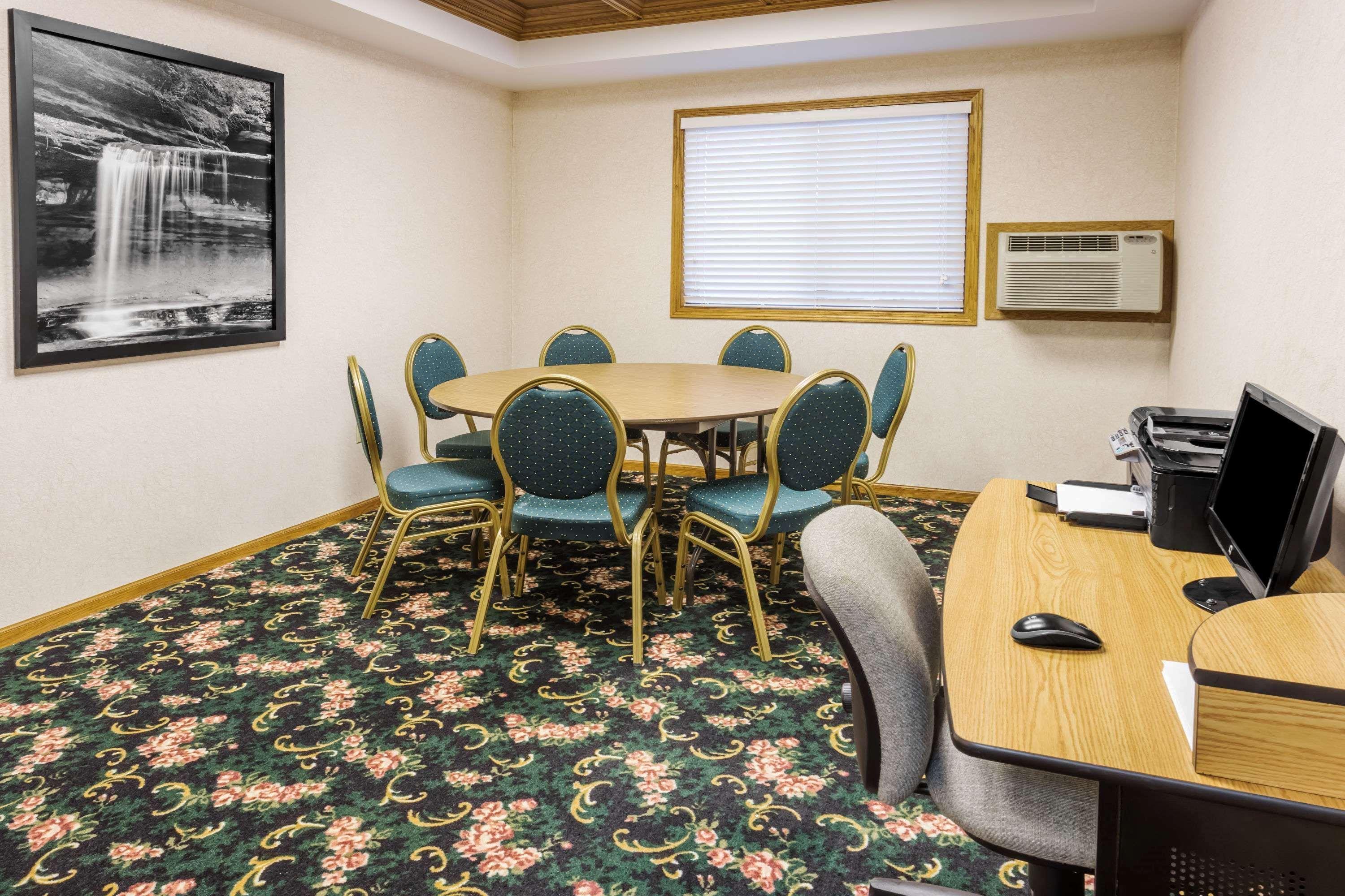Hotel Super 8 By Wyndham Starved Rock